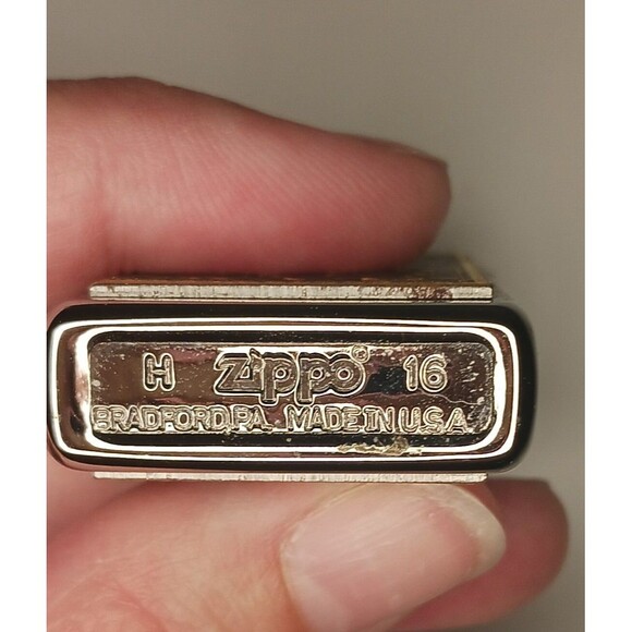 Zippo Don Quixote Lighter Rare H 16 with Book On Top Engraved Metal Collectible - Picture 3 of 7